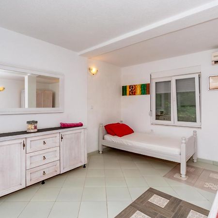 Apartmani Lira Sutomore Exteriör bild