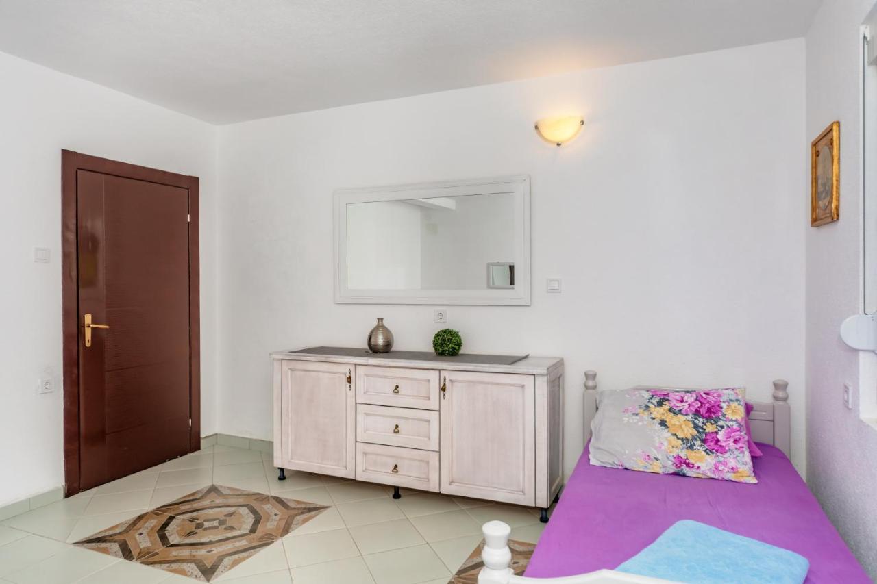 Apartmani Lira Sutomore Exteriör bild