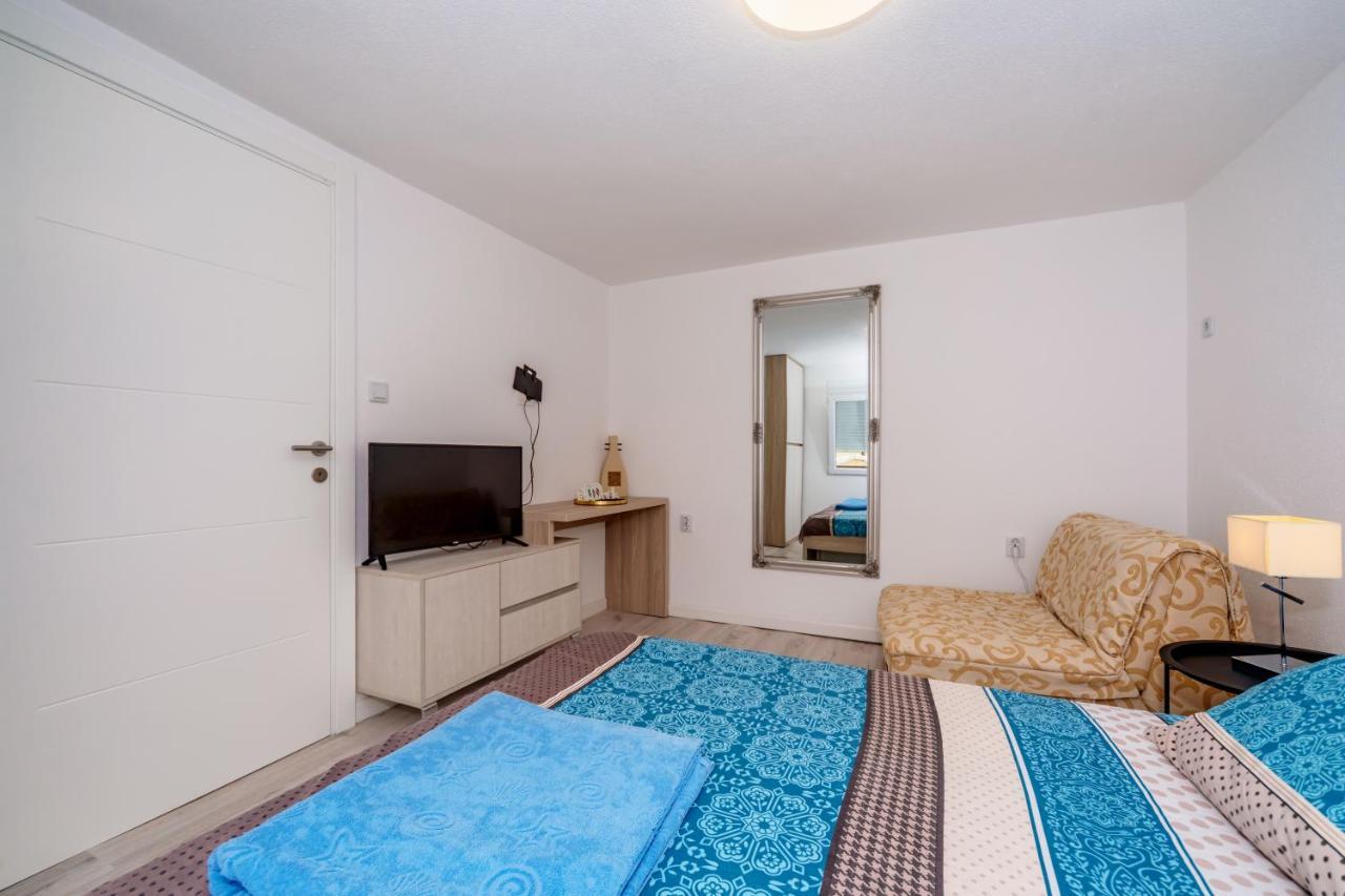 Apartmani Lira Sutomore Exteriör bild